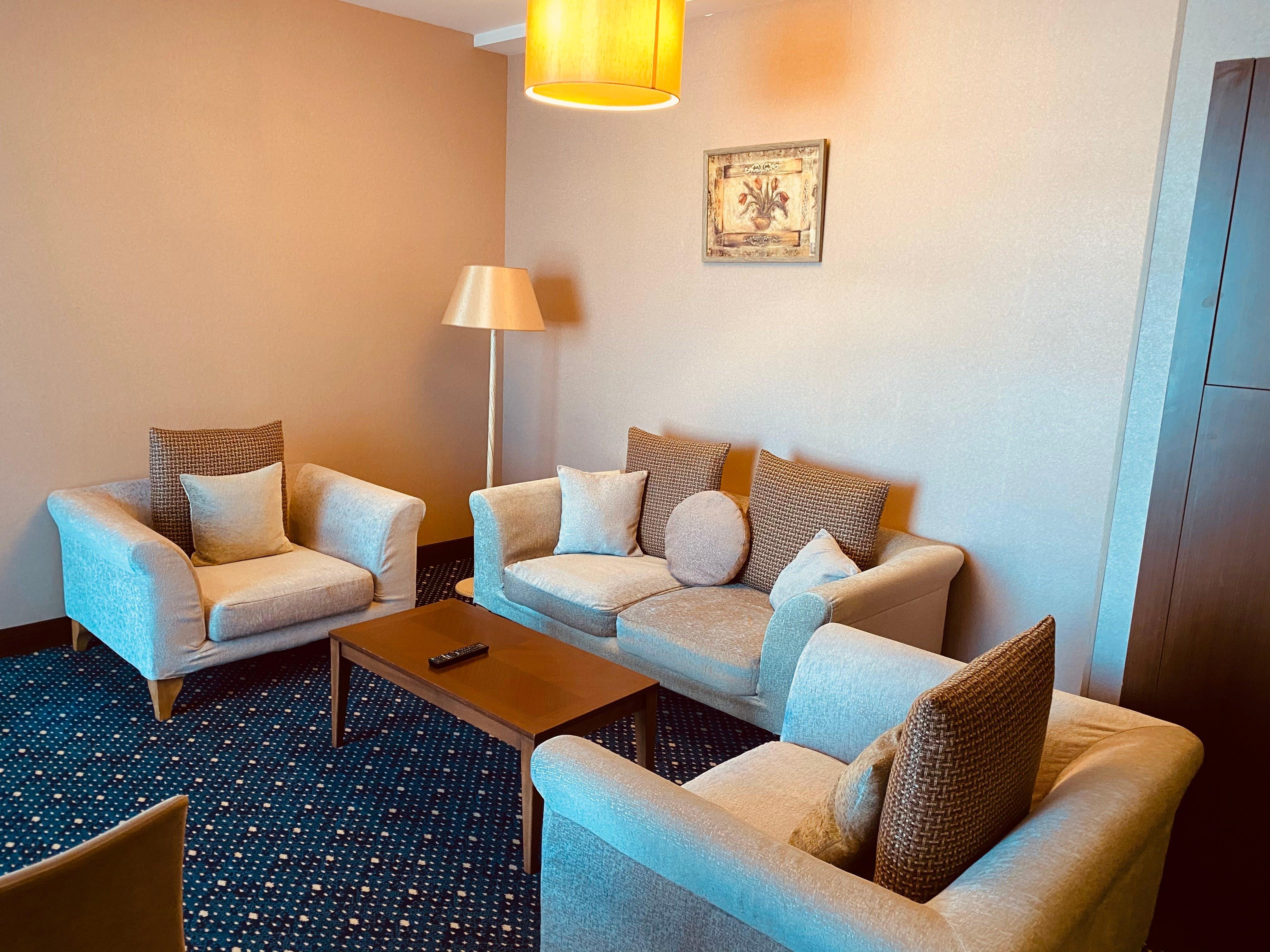 Parkside & Hotel