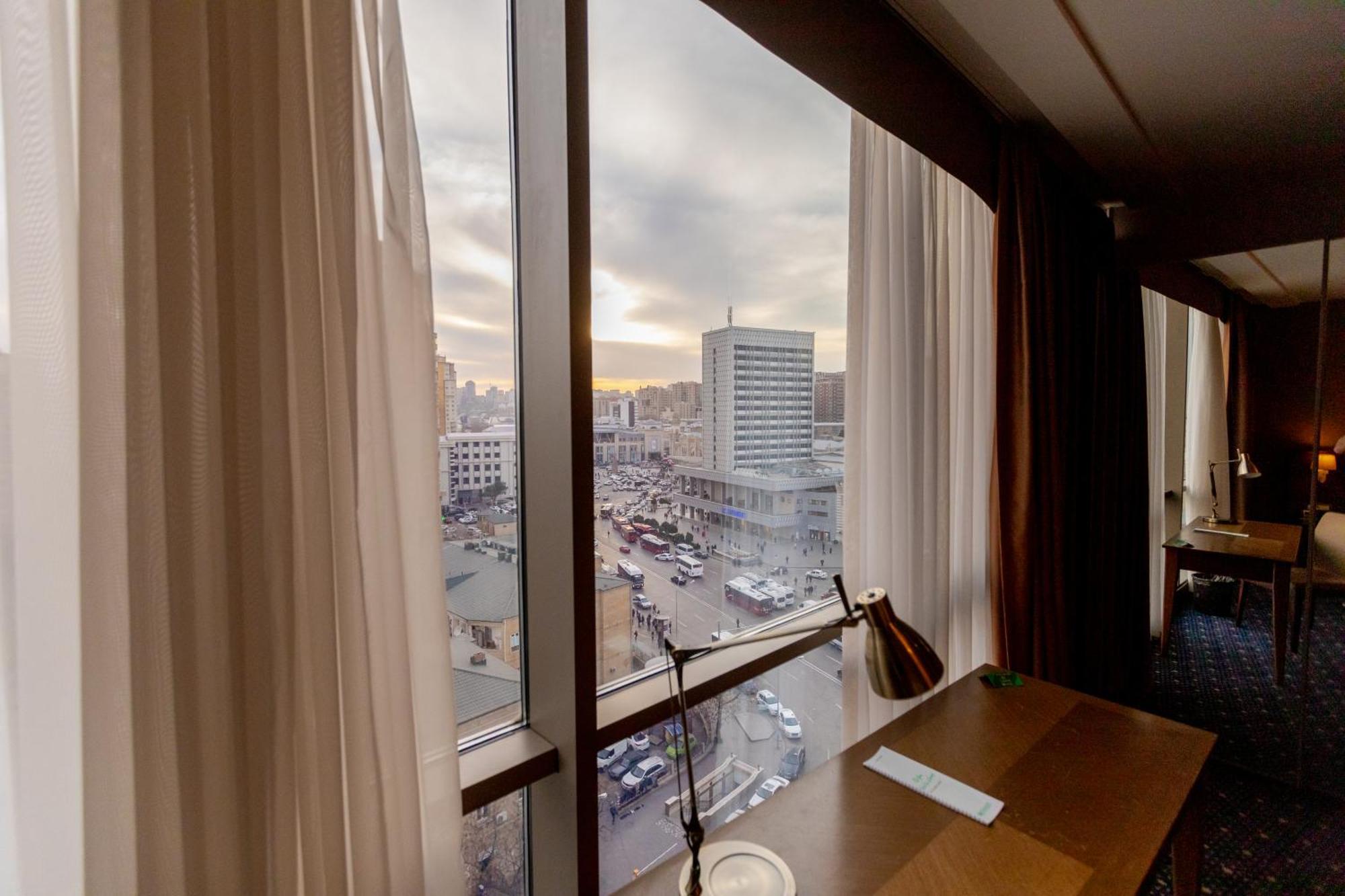 Parkside & Hotel 4*