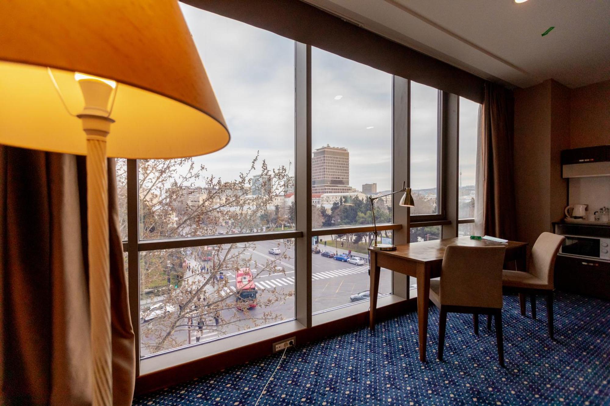 Hotel Parkside & Baku