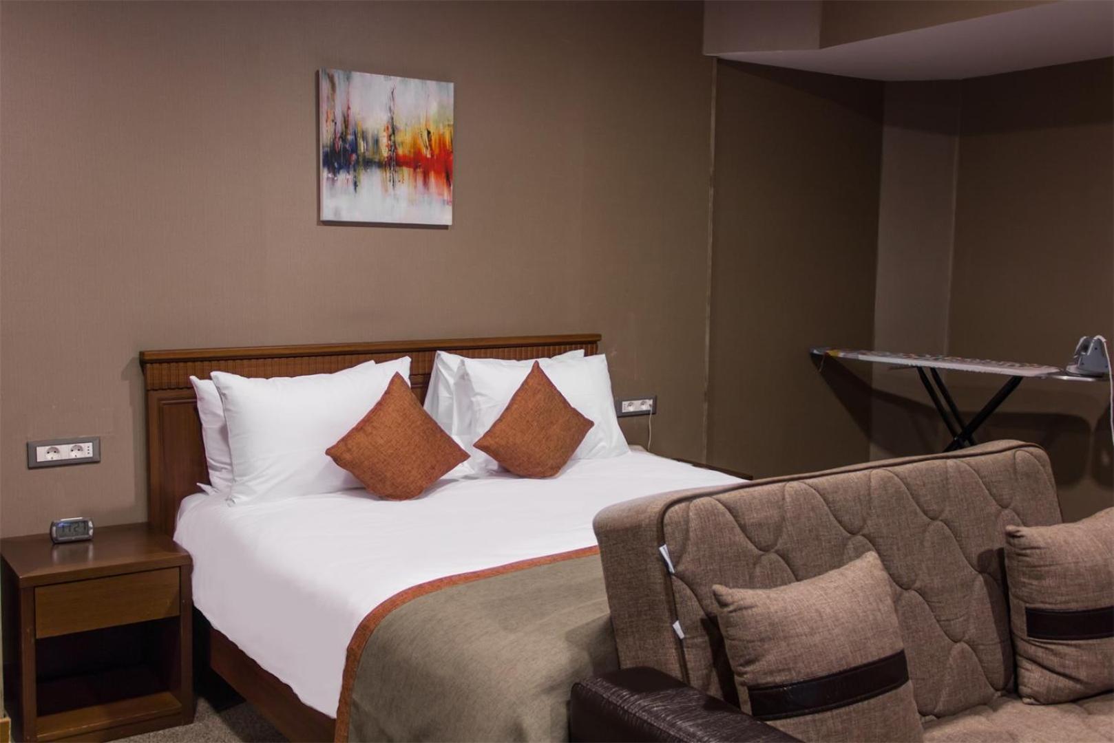 Parkside & 4* Baku